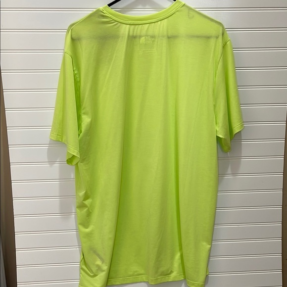 NWT The North Face Men's Neon Green XL T-Shirt - Picture 3 of 6